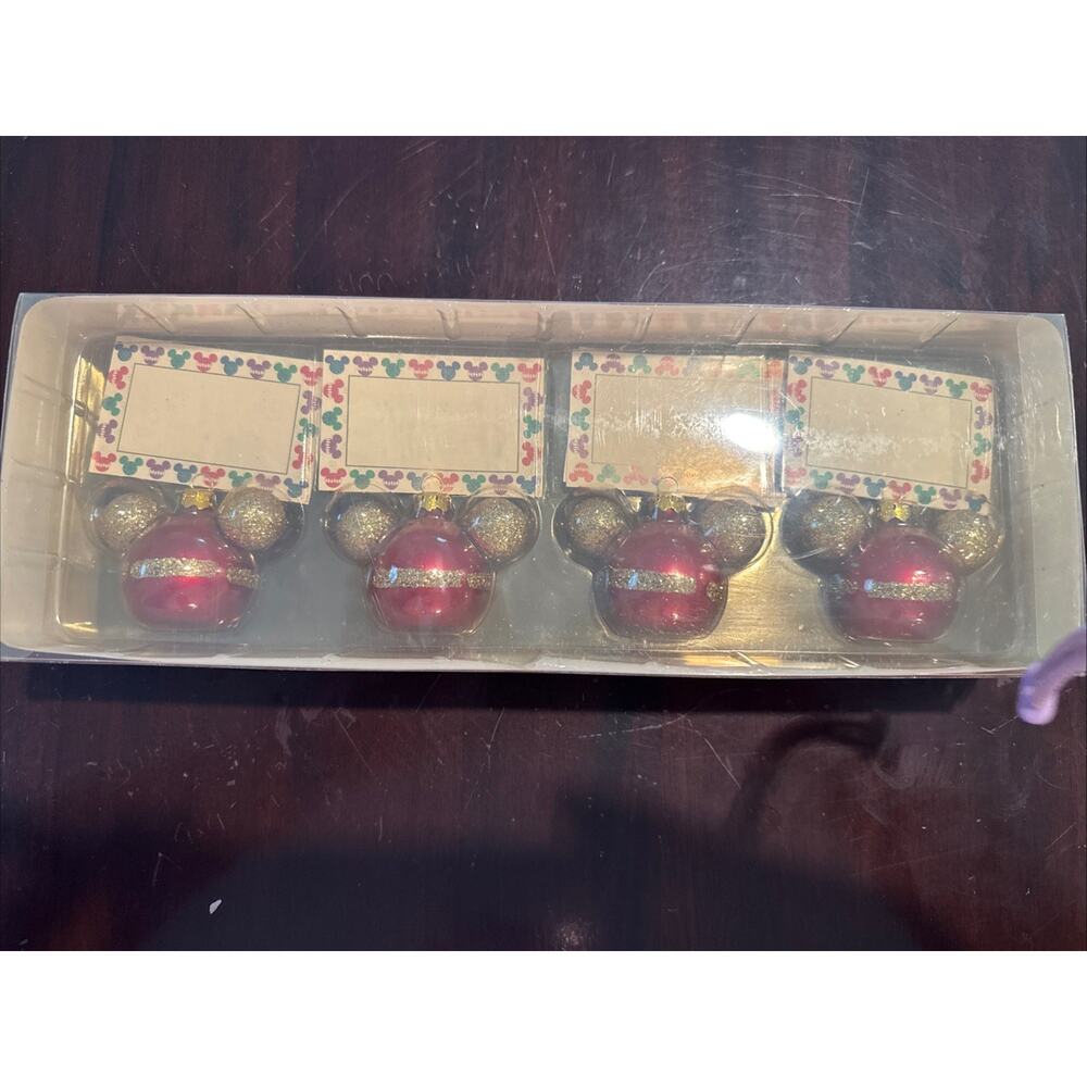DISNEY PARK SANTA MICKEY MOUSE SET 4 CHRISTMAS ORNAMENTS WITH PLACE CARDS NEW